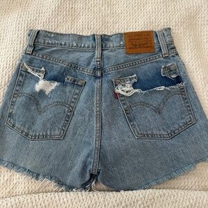 Levi’s wedgie shorts